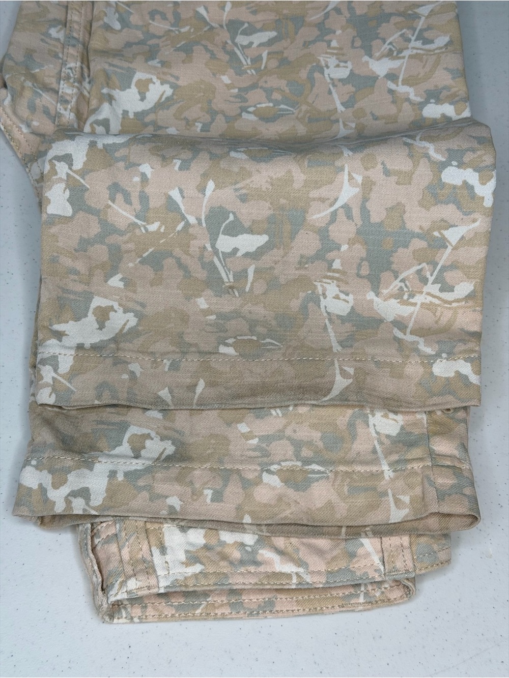 Cotton On Beige Camouflage Floral Cargo Pants Size 4 - Picture 14 of 16